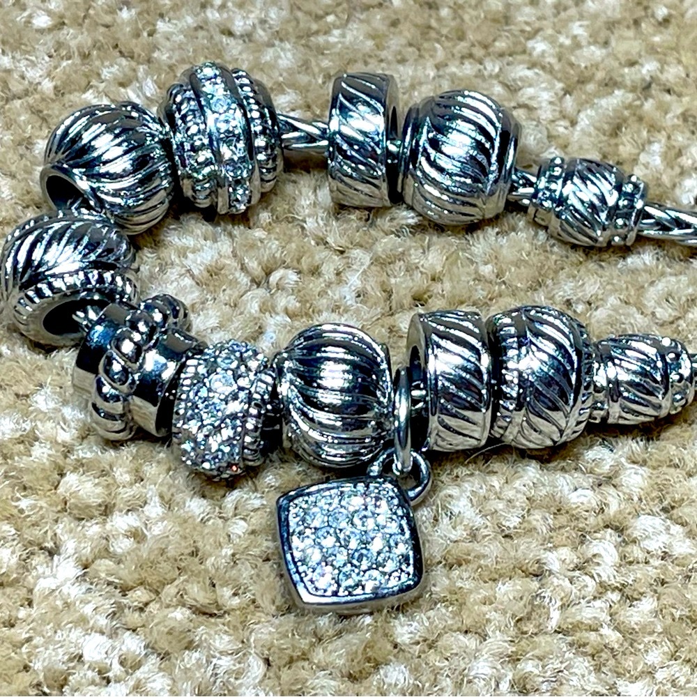 Charm bracelet